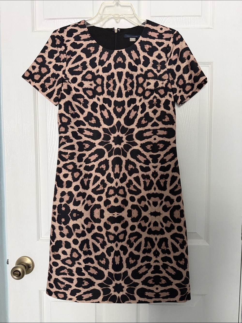 Tommy Hilfiger Beige & Black Leopard-Print Short Sleeve Shift Dress